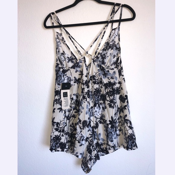 🎉SALE🎉 Women’s Romper Lira CRTV SCTY Sz S/M NWT - Picture 2 of 6